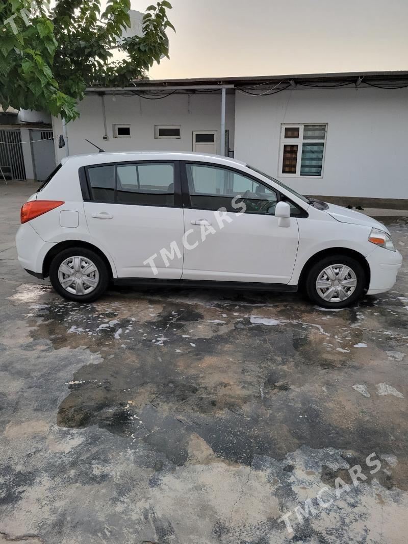 Nissan Versa 2010 - 108 000 TMT - Анев - img 5