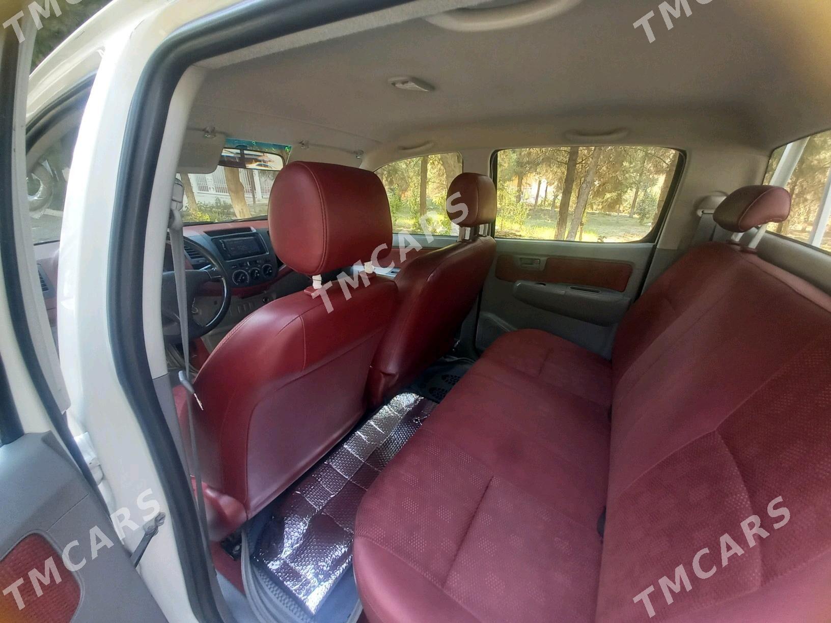 Toyota Hilux 2010 - 270 000 TMT - Mary - img 6