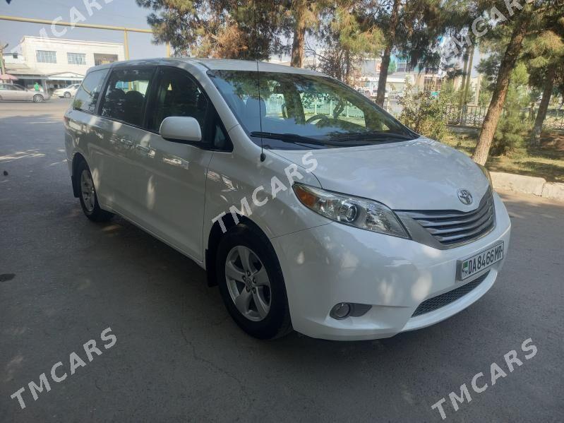 Toyota Sienna 2010 - 305 000 TMT - Мары - img 2