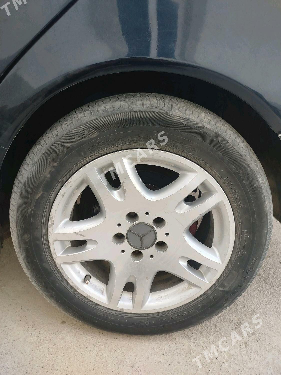 Mercedes-Benz E320 1998 - 47 000 TMT - Мары - img 8