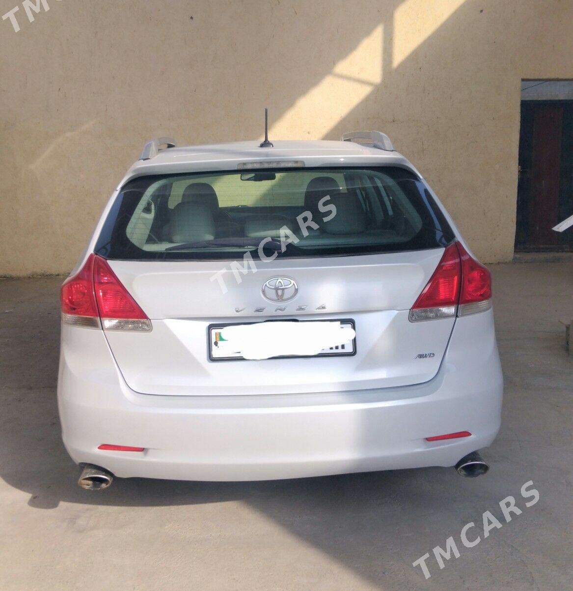 Toyota Venza 2009 - 250 000 TMT - Бахарден - img 3