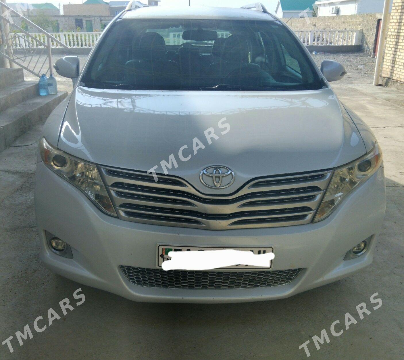 Toyota Venza 2009 - 250 000 TMT - Бахарден - img 4