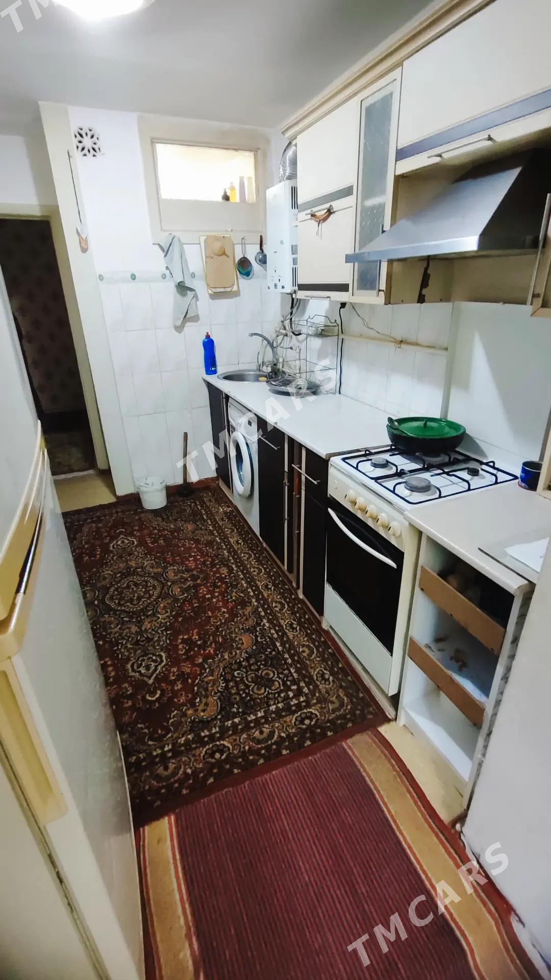 9й мкр-н, 2 этаж, 4 комн, 72м² - 9 mkr - img 4
