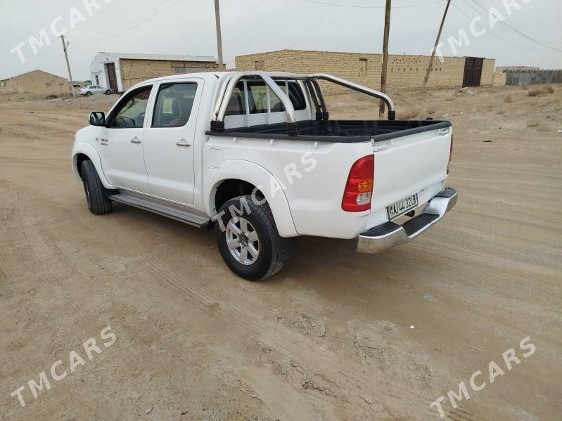 Toyota Hilux 2007 - 250 000 TMT - Seýdi - img 7