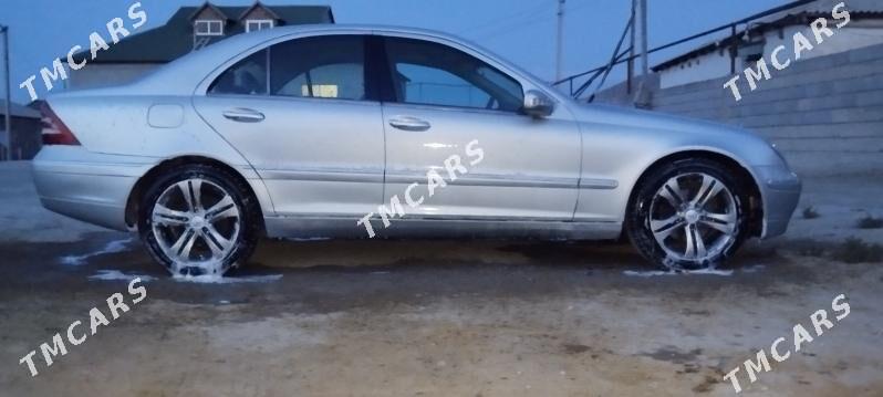 Mercedes-Benz C-Class 2001 - 75 000 TMT - Гызыларбат - img 3