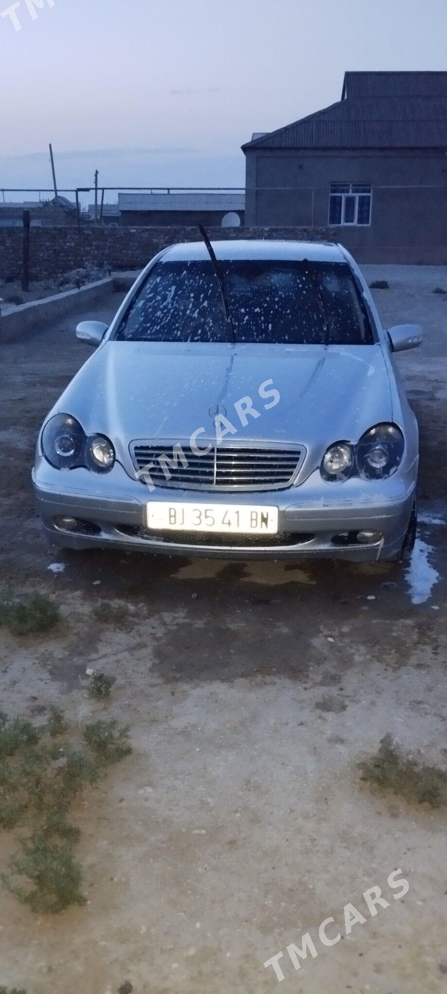 Mercedes-Benz C-Class 2001 - 75 000 TMT - Гызыларбат - img 5