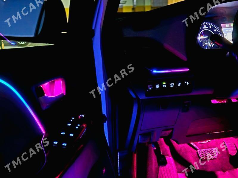 Toyota Sienna 2018 - 640 000 TMT - Aşgabat - img 6
