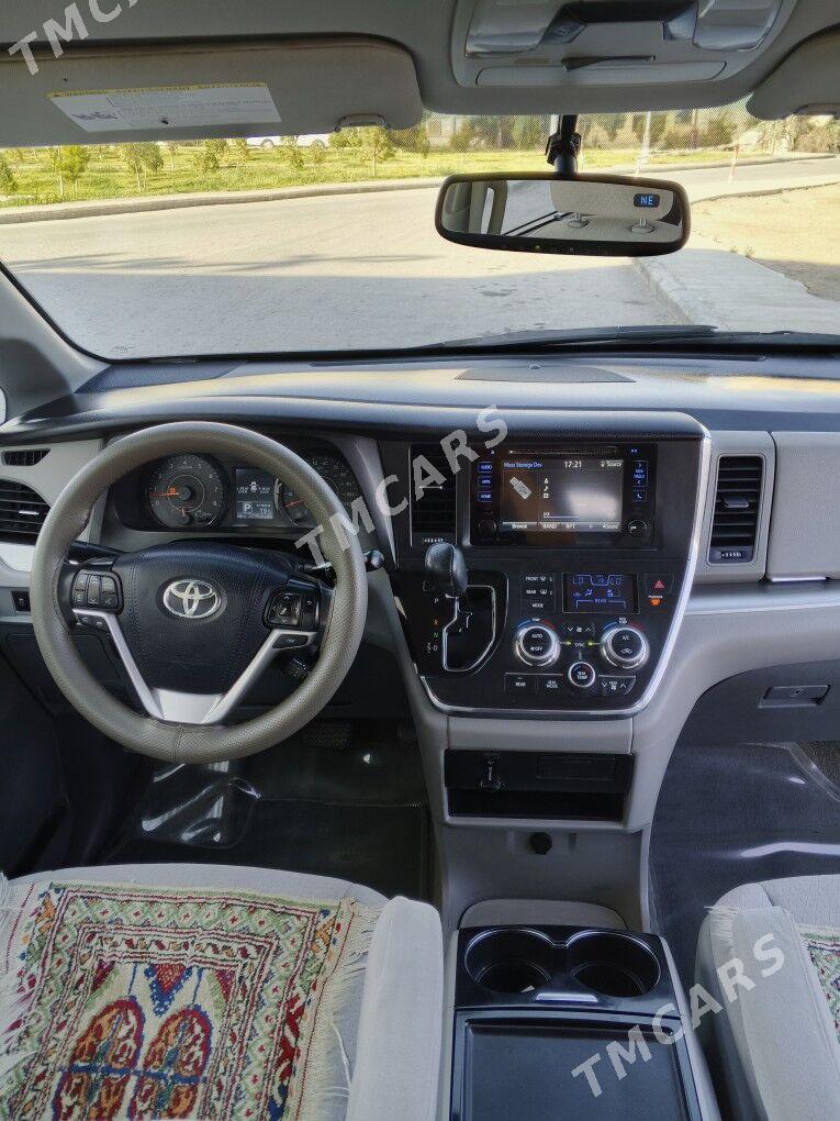 Toyota Sienna 2015 - 300 000 TMT - Kerki - img 2