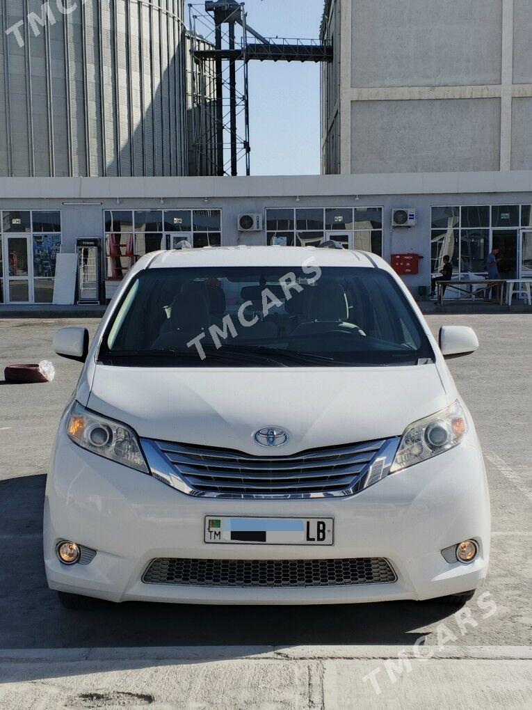 Toyota Sienna 2015 - 300 000 TMT - Kerki - img 3