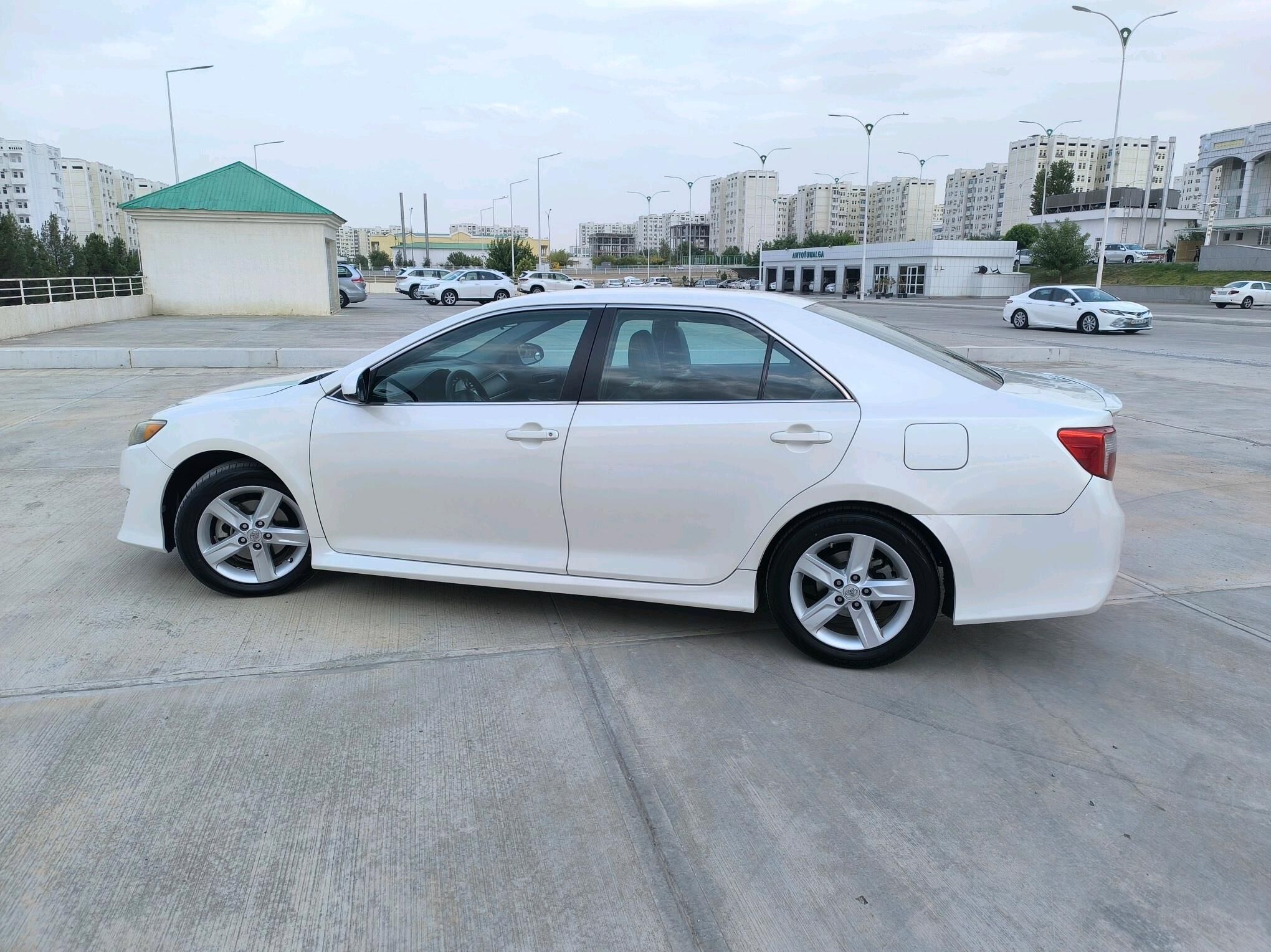 Toyota Camry 2012 - 215 000 TMT - Ашхабад - img 3