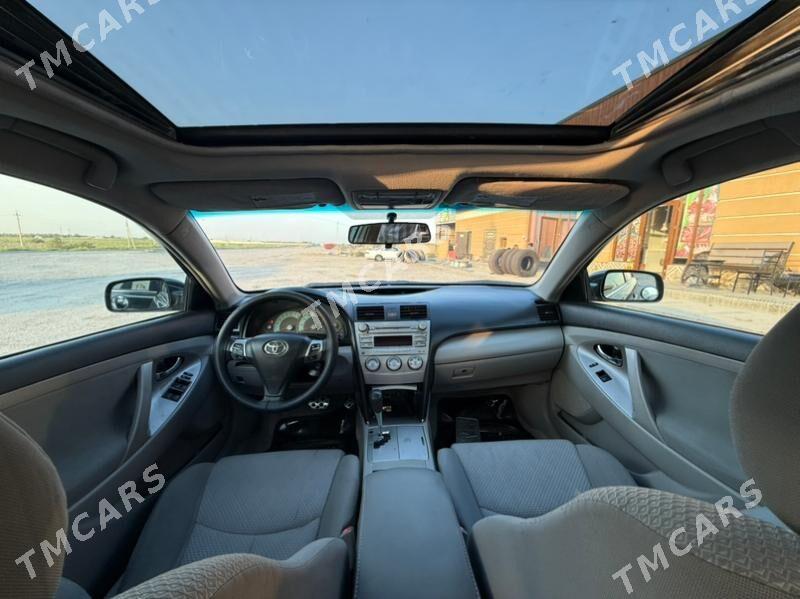 Toyota Camry 2010 - 180 000 TMT - Мары - img 6