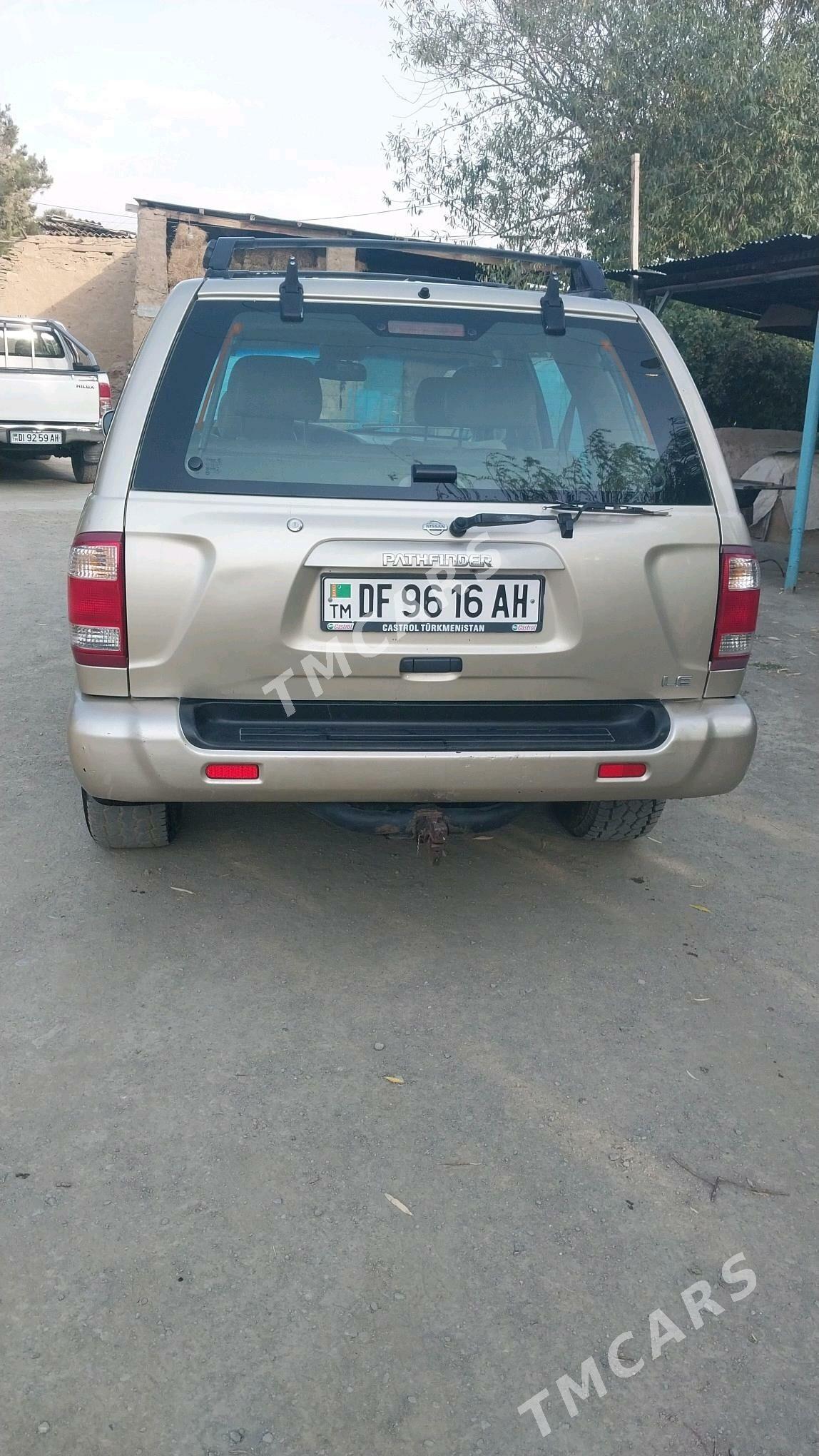 Nissan Pathfinder 2000 - 100 000 TMT - Bäherden - img 3