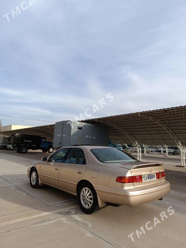 Toyota Camry 2001 - 220 000 TMT - Байрамали - img 2