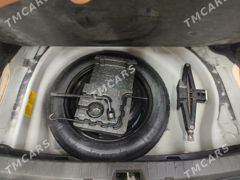 Toyota Corolla 2011 - 170 000 TMT - Туркменабат - img 6