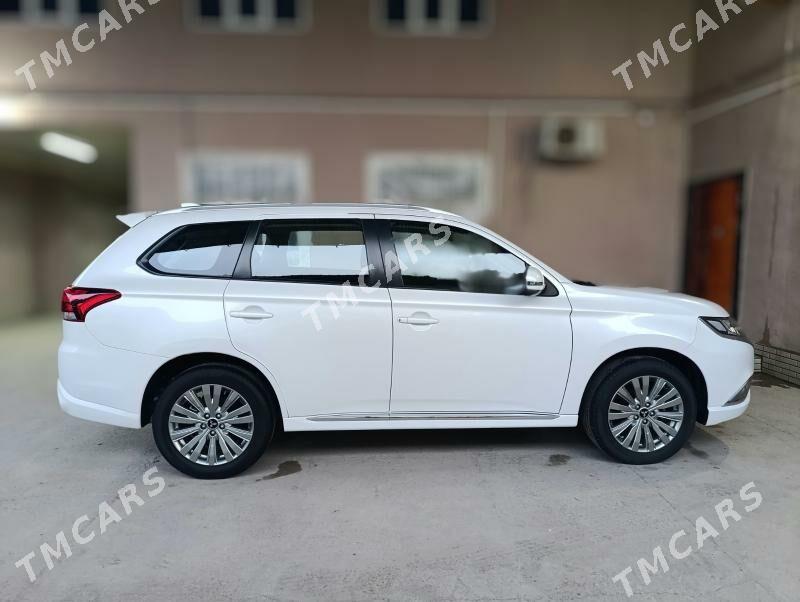 Mitsubishi Outlander 2023 - 325 000 TMT - Туркменабат - img 2