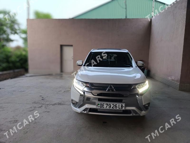 Mitsubishi Outlander 2023 - 325 000 TMT - Туркменабат - img 4