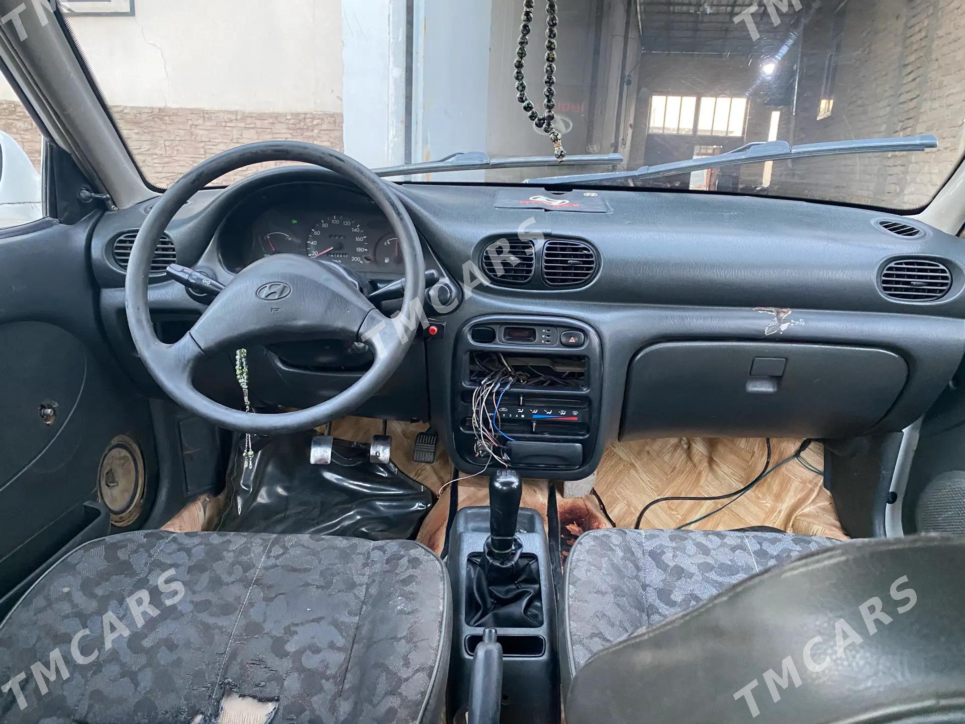 Hyundai Accent 1995 - 30 000 TMT - Туркменабат - img 3
