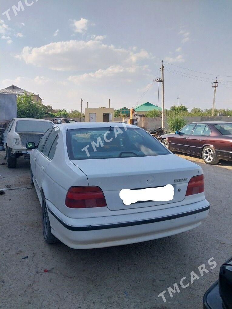 BMW E39 1996 - 50 000 TMT - Мары - img 3
