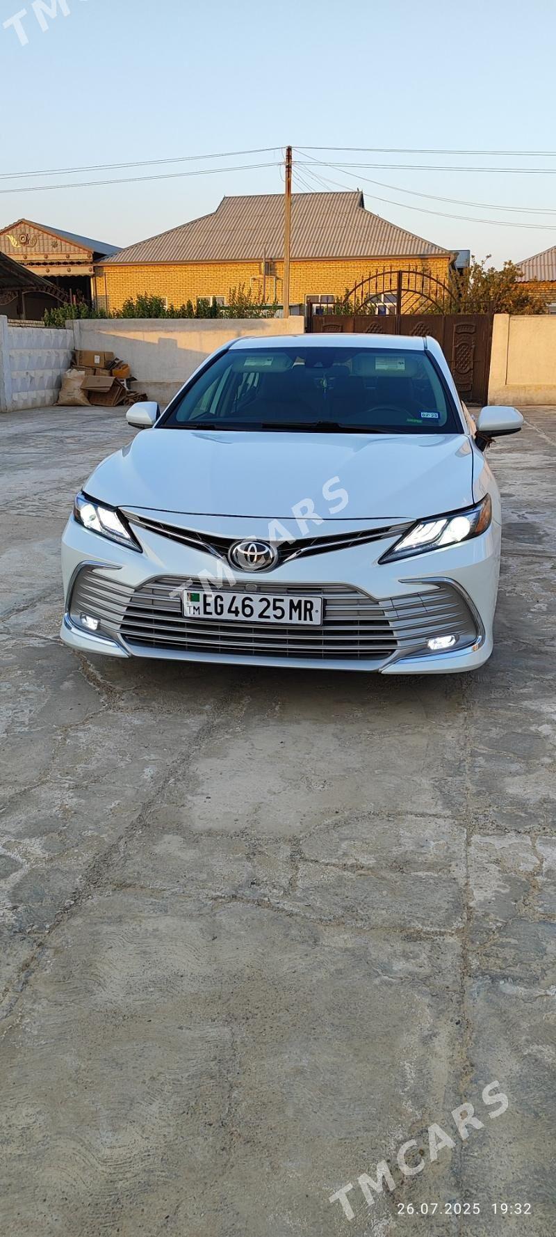 Toyota Camry 2020 - 290 000 TMT - Baýramaly - img 3