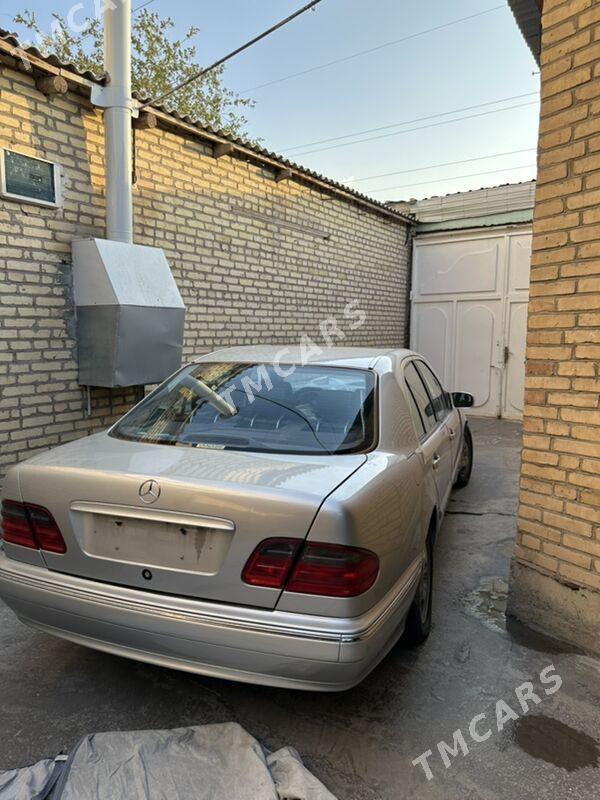 Mercedes-Benz E320 2002 - 60 000 TMT - Aşgabat - img 7