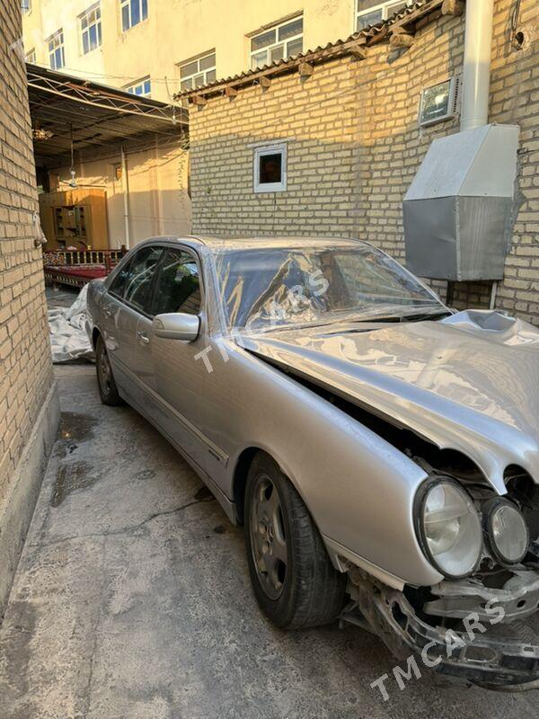 Mercedes-Benz E320 2002 - 60 000 TMT - Aşgabat - img 6