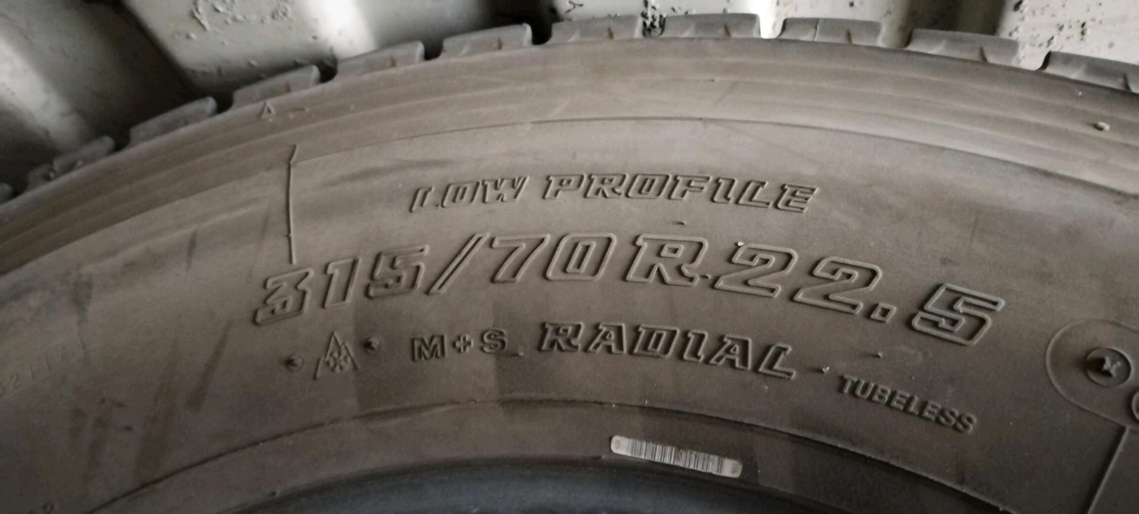 Bridgestone 2 000 TMT - Ýaşlyk - img 4