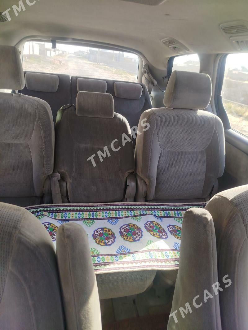 Toyota Sienna 2004 - 200 000 TMT - Serhetabat (Guşgy) - img 3