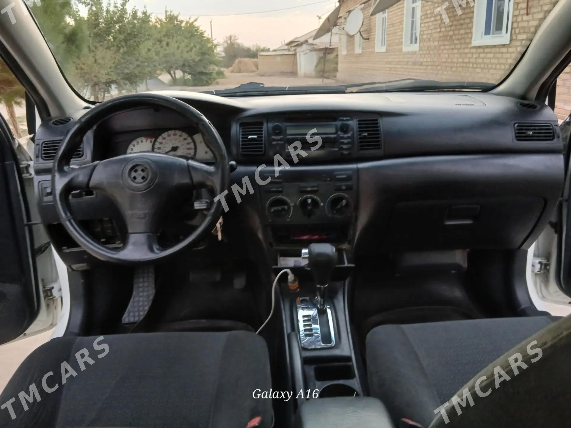 Toyota Corolla 2004 - 102 000 TMT - Türkmengala - img 3