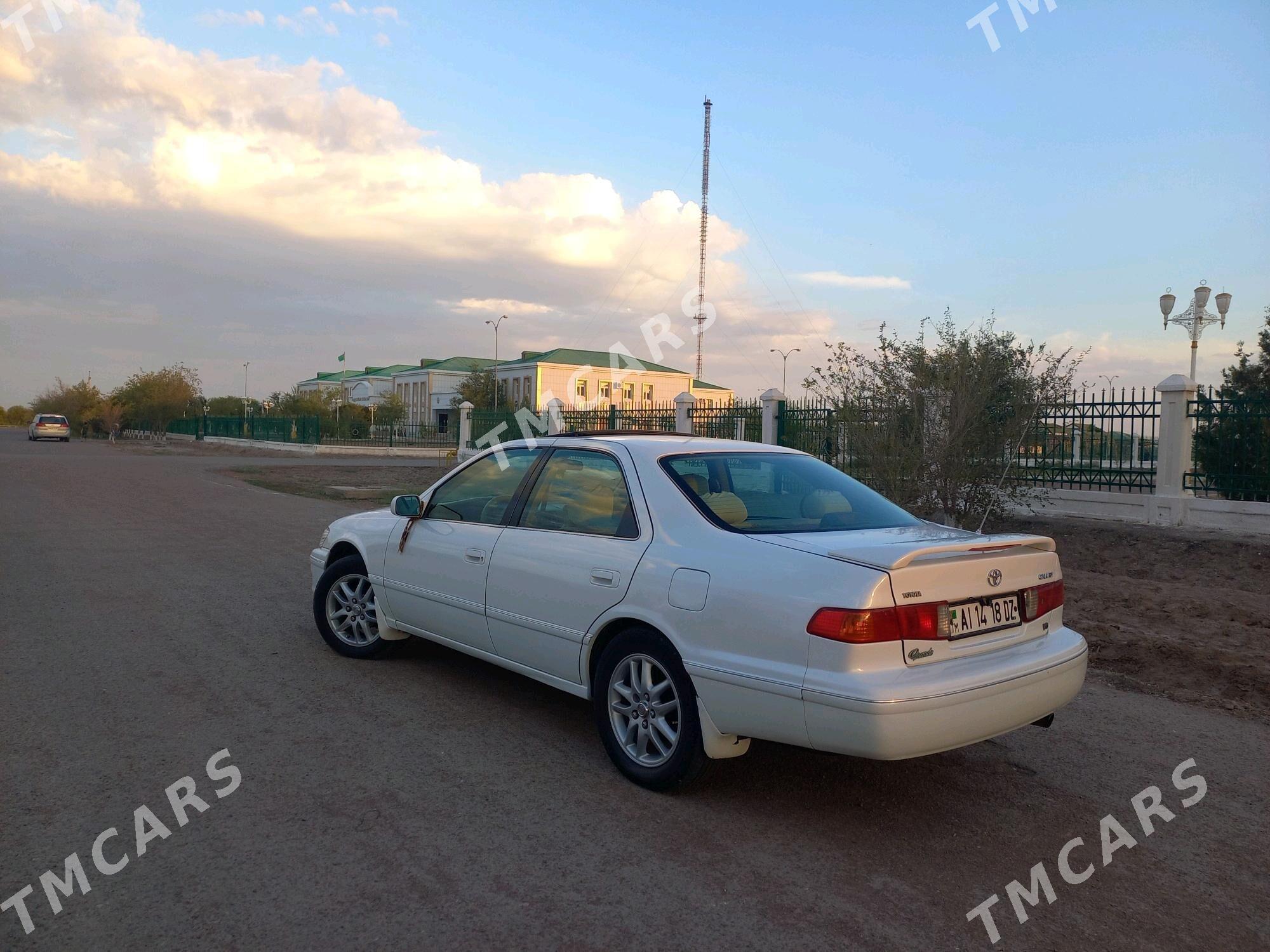Toyota Camry 1999 - 140 000 TMT - Boldumsaz - img 3