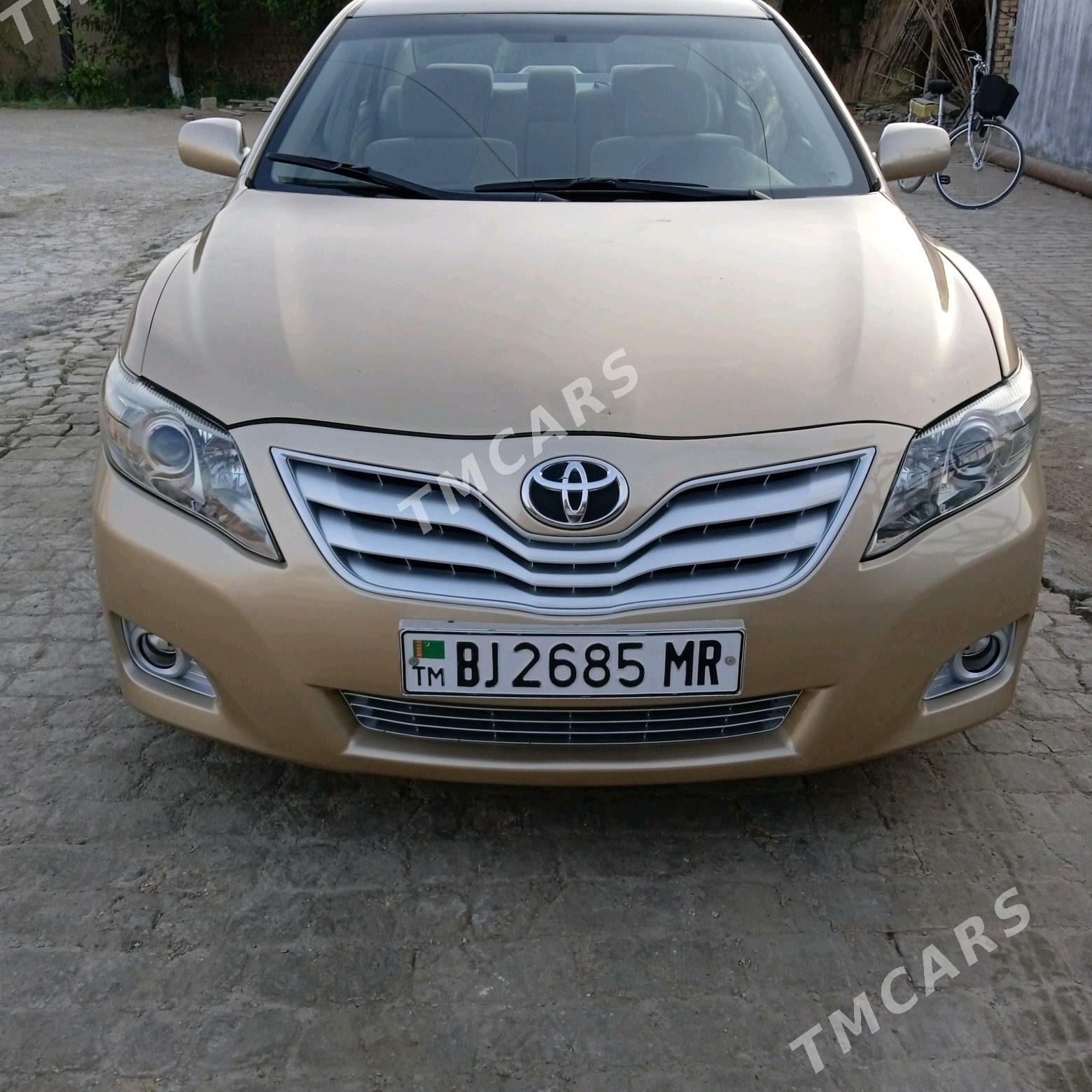 Toyota Camry 2010 - 185 000 TMT - Байрамали - img 3
