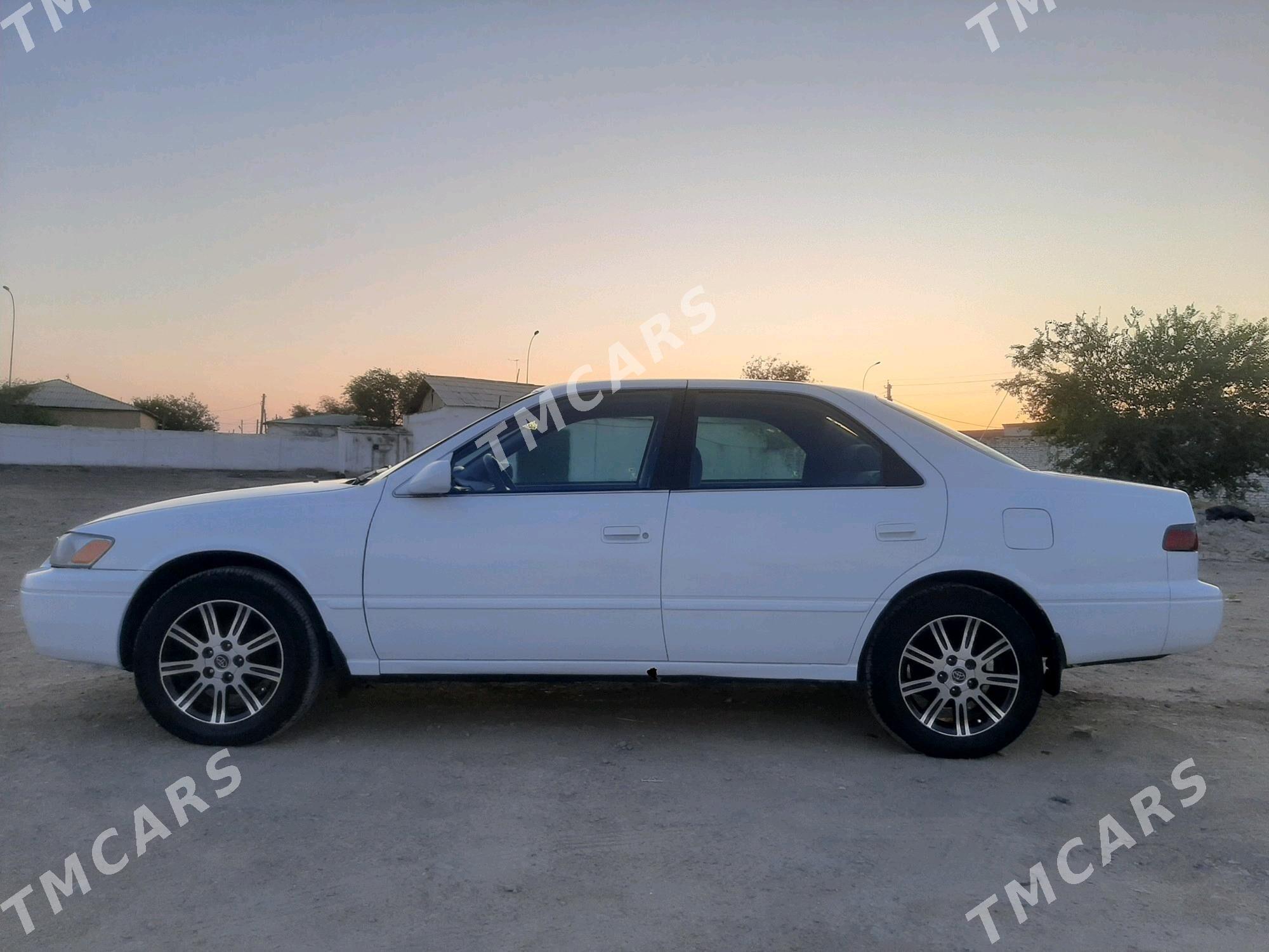 Toyota Camry 1997 - 120 000 TMT - Кёнеургенч - img 5