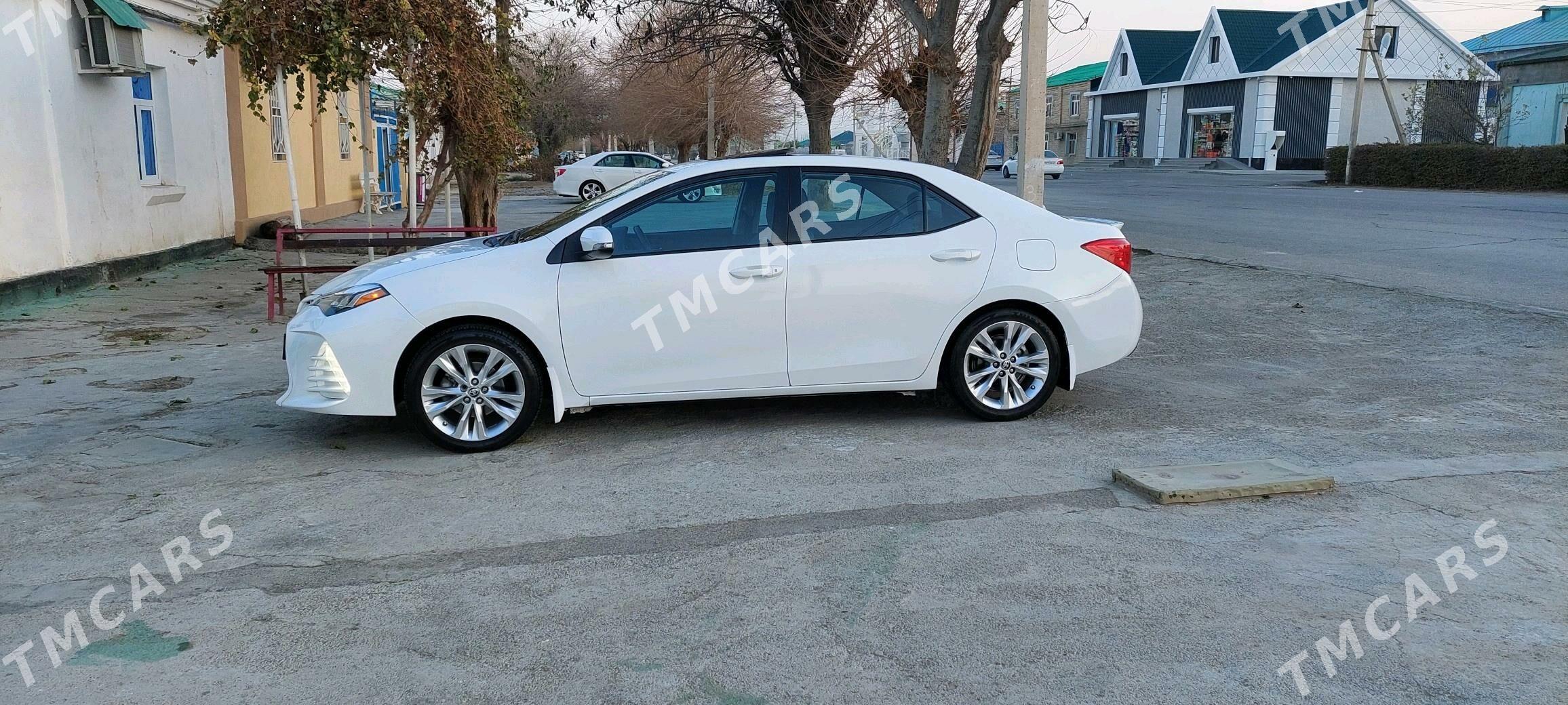 Toyota Corolla 2018 - 225 000 TMT - Ашхабад - img 8