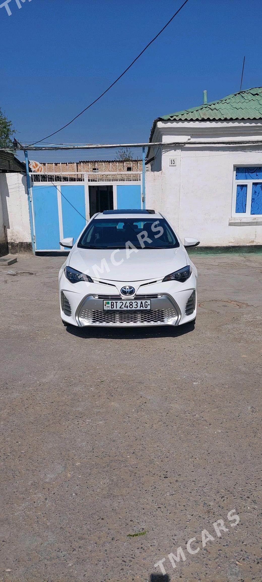 Toyota Corolla 2018 - 225 000 TMT - Ашхабад - img 2