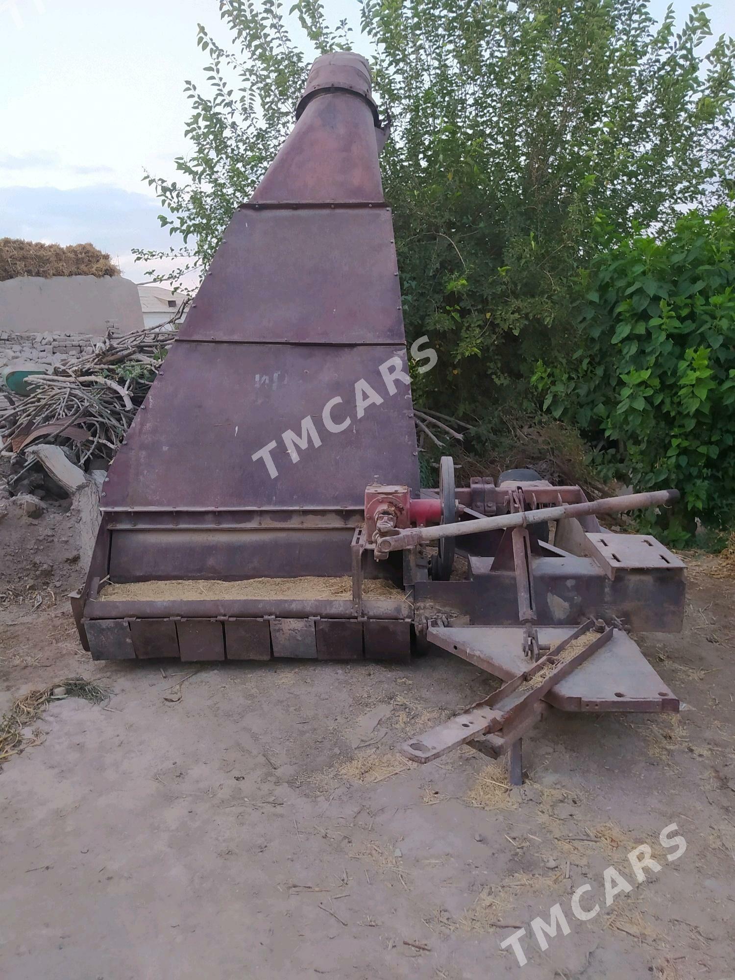 MTZ 82 1985 - 25 000 TMT - Şabat etr. - img 2