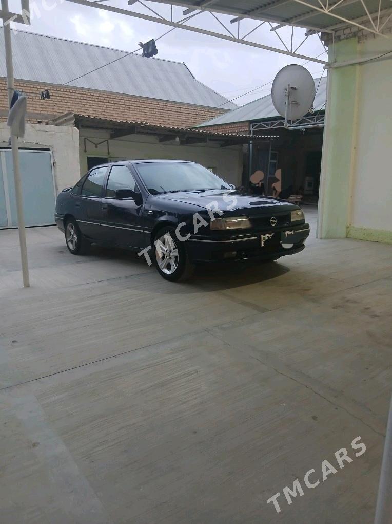 Opel Vectra 1993 - 33 000 TMT - Bäherden - img 2