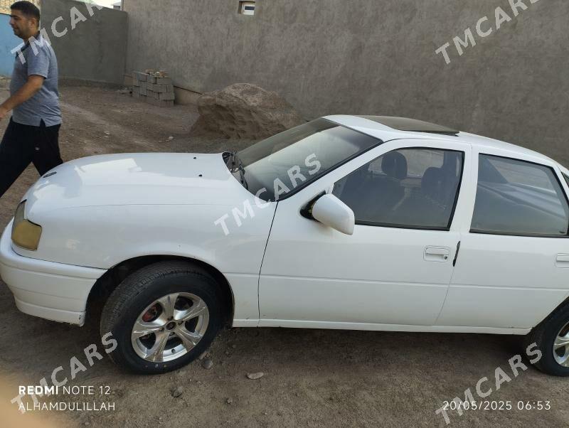 Opel Vectra 1990 - 30 000 TMT - Tejen - img 4