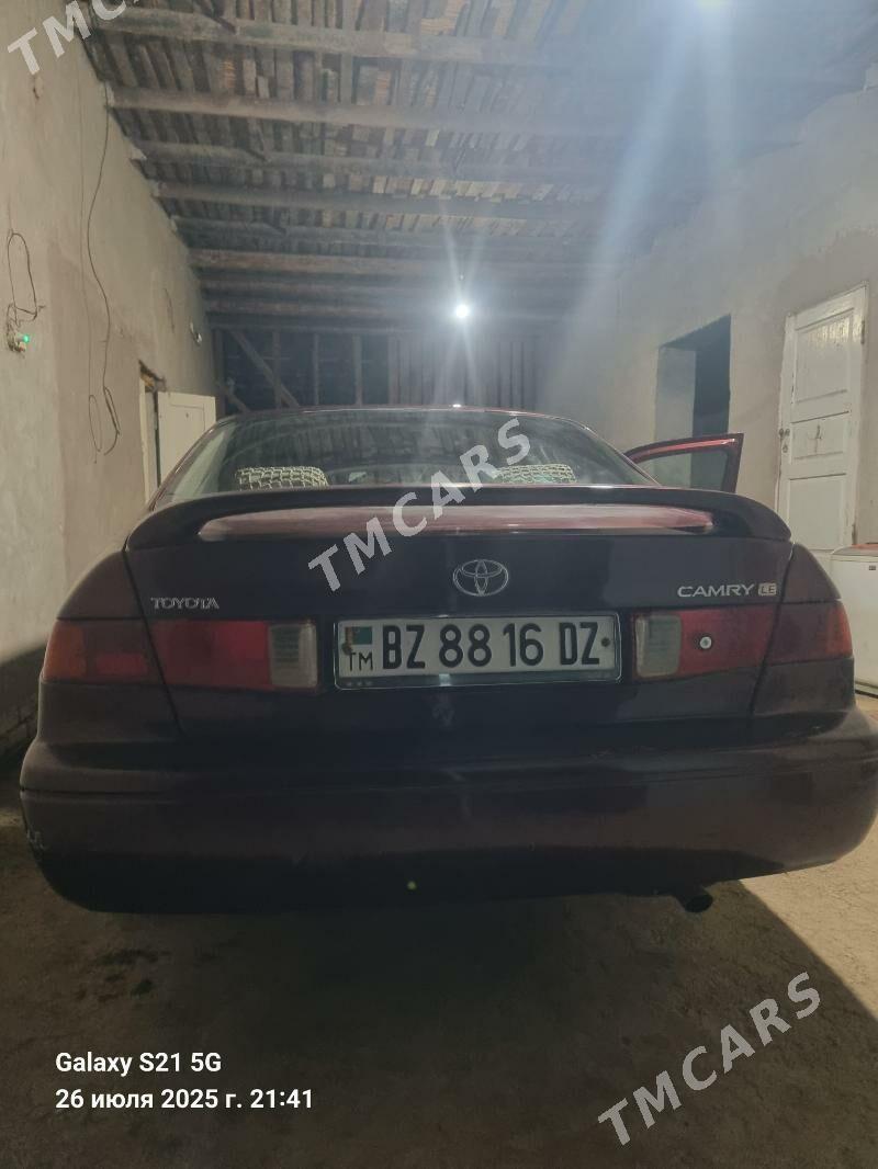 Toyota Camry 1999 - 116 000 TMT - Гурбансолтан Едже - img 2