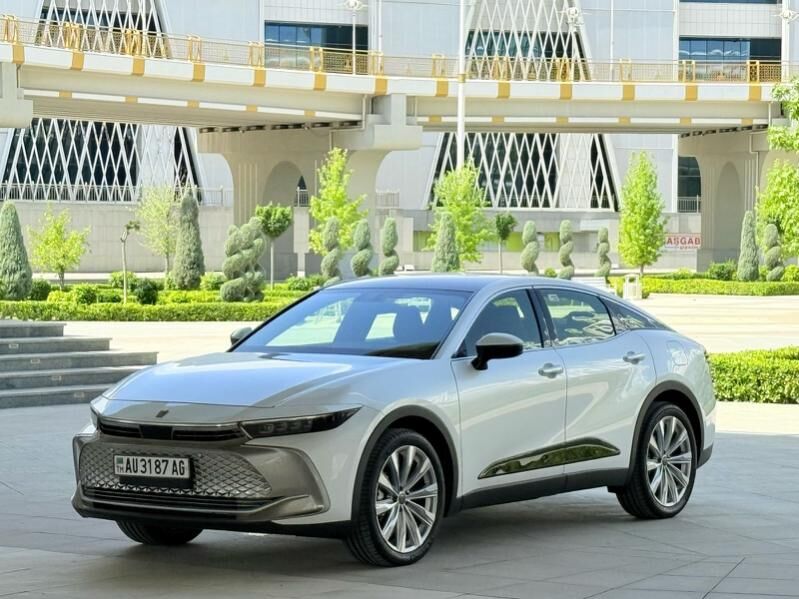 Toyota Crown 2023 - 760 500 TMT - Ашхабад - img 2
