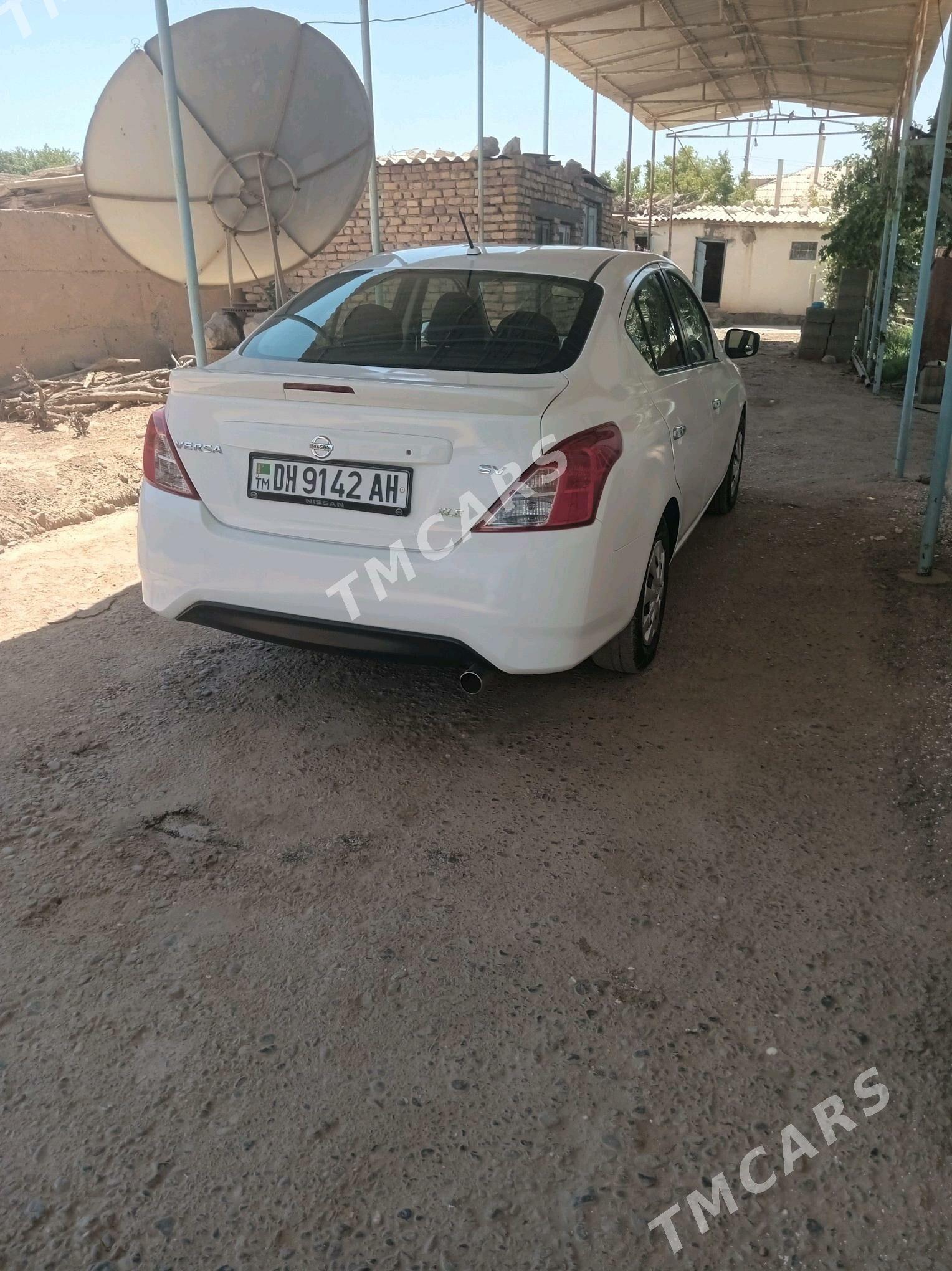 Nissan Versa 2018 - 125 000 TMT - "Altyn Asyr" Gündogar bazary (Jygyllyk) - img 3