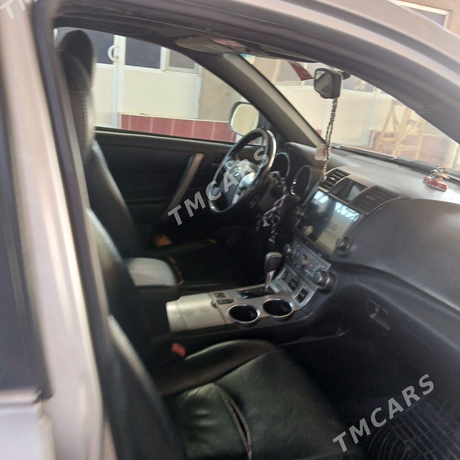 Toyota Highlander 2011 - 270 000 TMT - Мургап - img 2