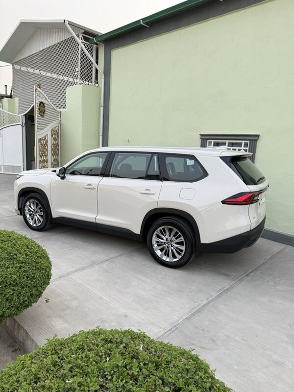 Toyota Highlander 2024 - 900 000 TMT - Ашхабад - img 5