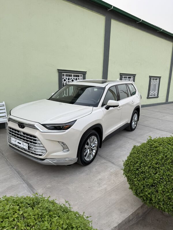 Toyota Highlander 2024 - 900 000 TMT - Ашхабад - img 3