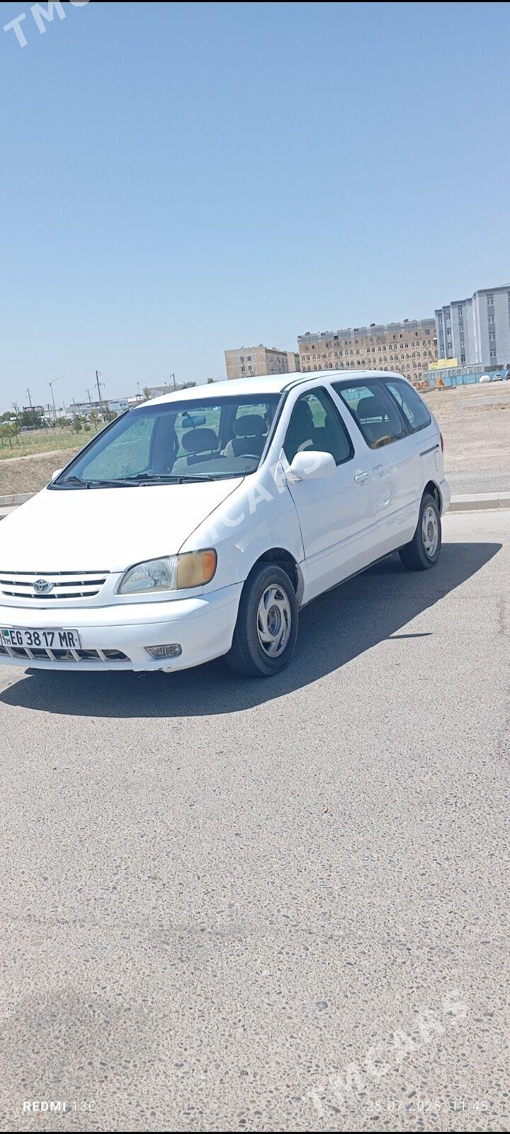 Toyota Sienna 2002 - 125 000 TMT - Байрамали - img 2