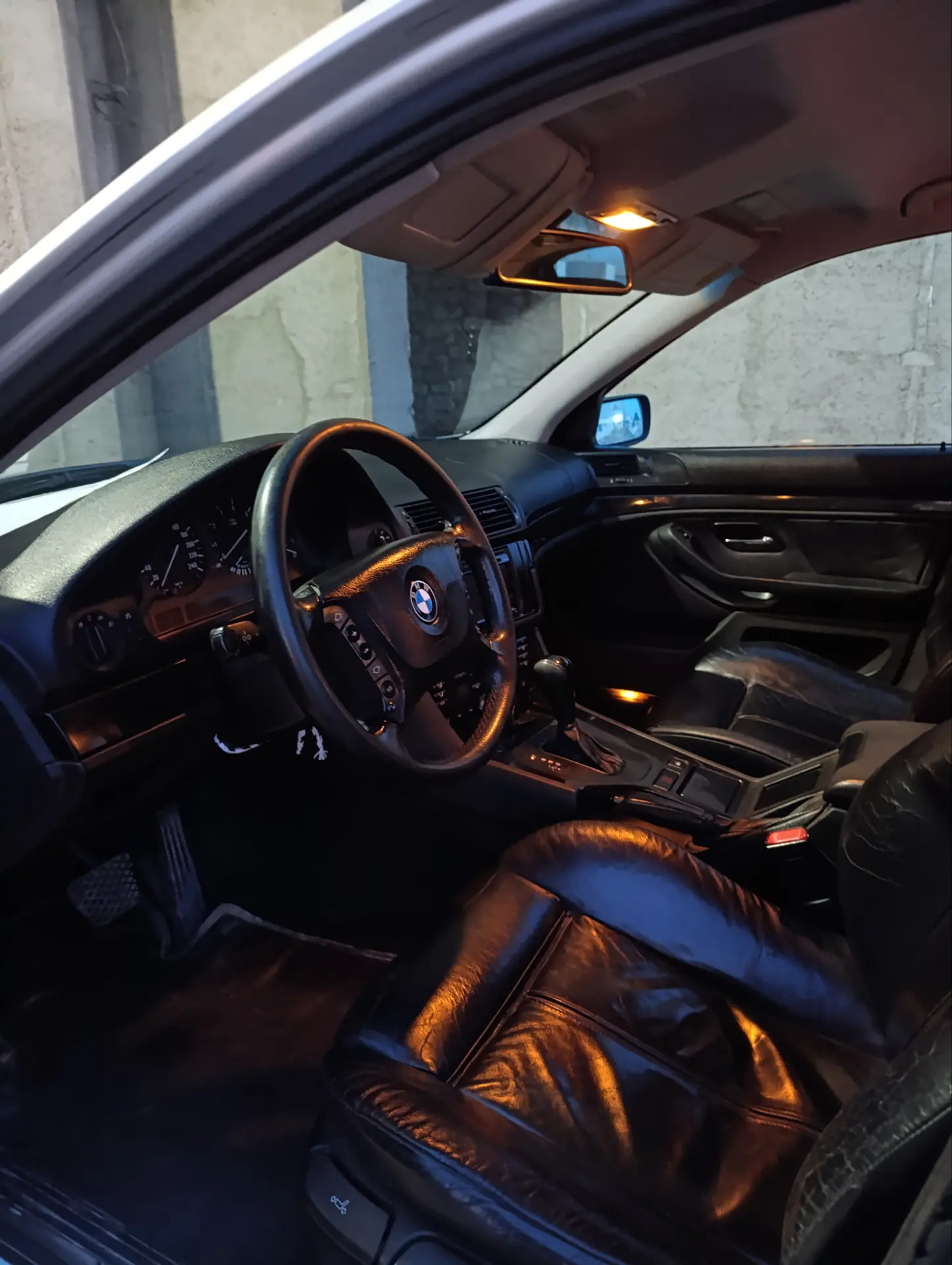 BMW E39 2002 - 125 000 TMT - Jebel - img 5