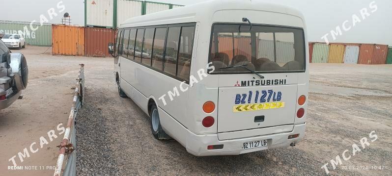 Mitsubishi Rosa 2004 - 230 000 TMT - Туркменабат - img 2