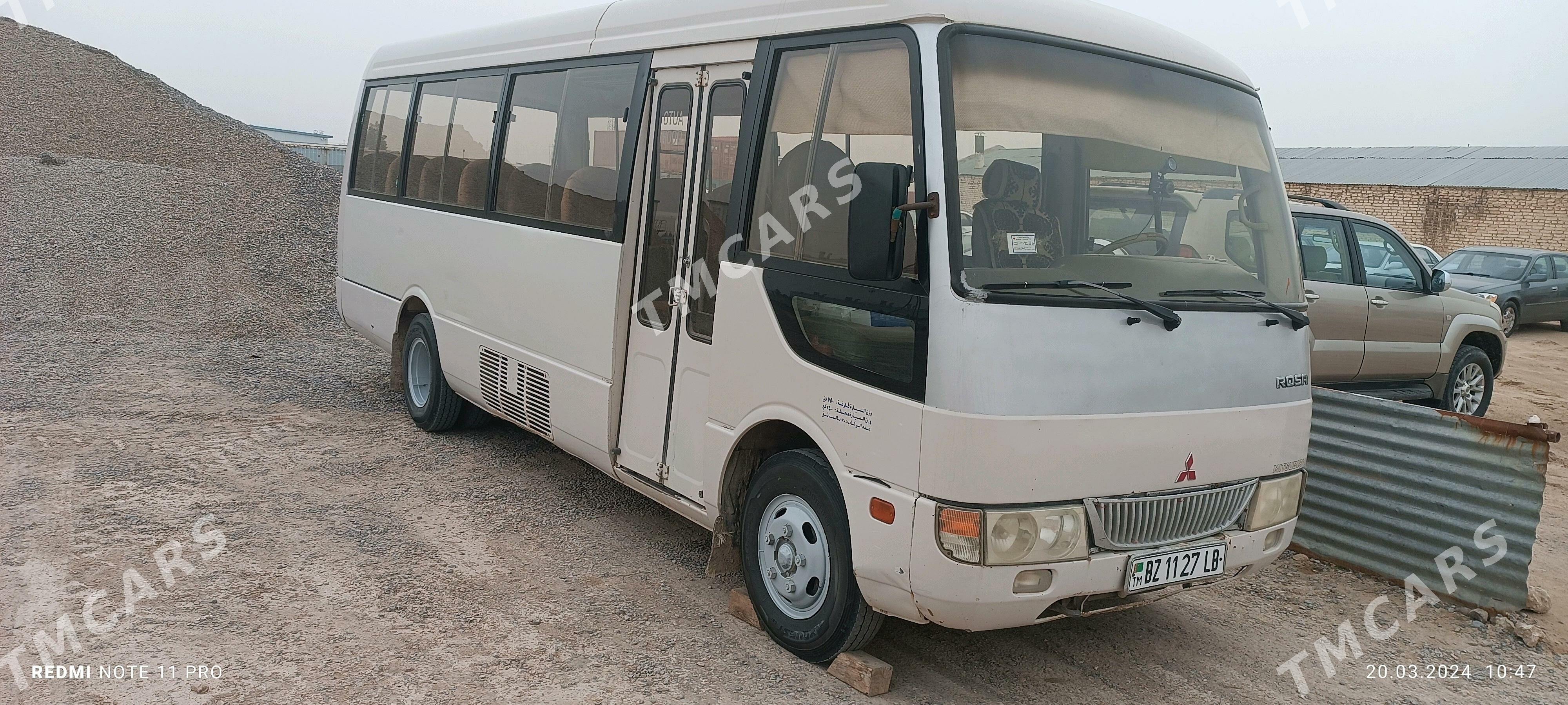 Mitsubishi Rosa 2004 - 230 000 TMT - Туркменабат - img 4