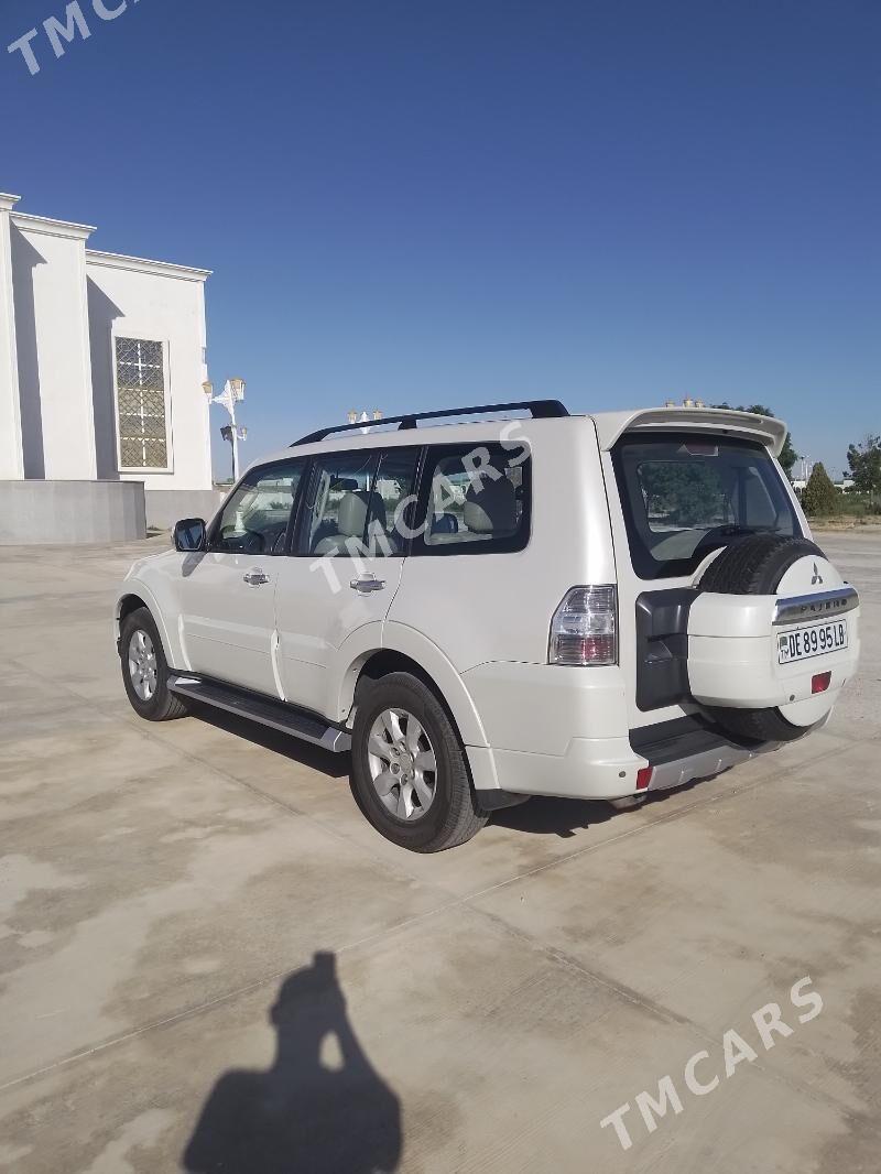 Mitsubishi Pajero 2012 - 240 000 TMT - Саят - img 4