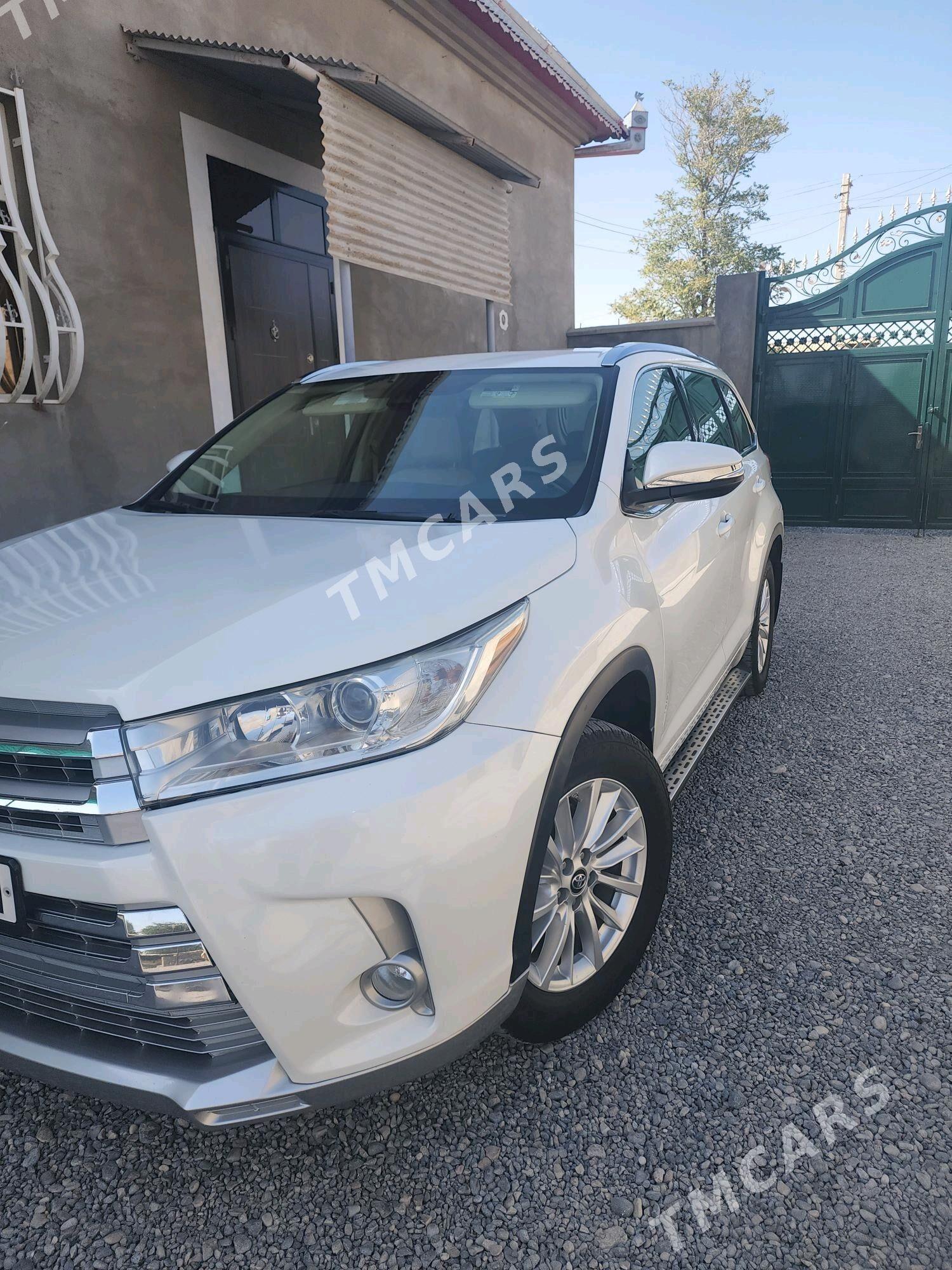 Toyota Highlander 2017 - 540 000 TMT - Кака - img 3