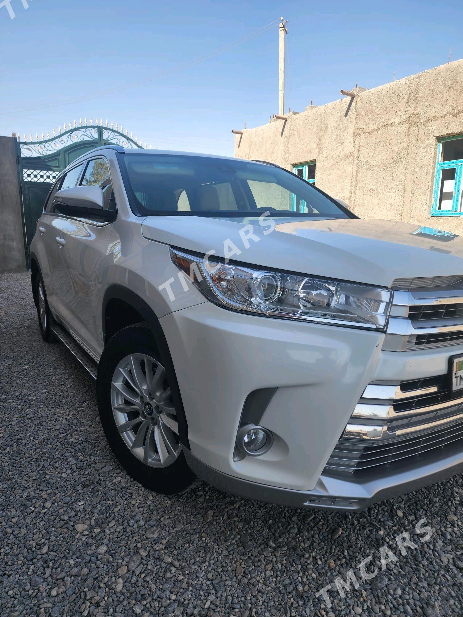 Toyota Highlander 2017 - 540 000 TMT - Кака - img 4
