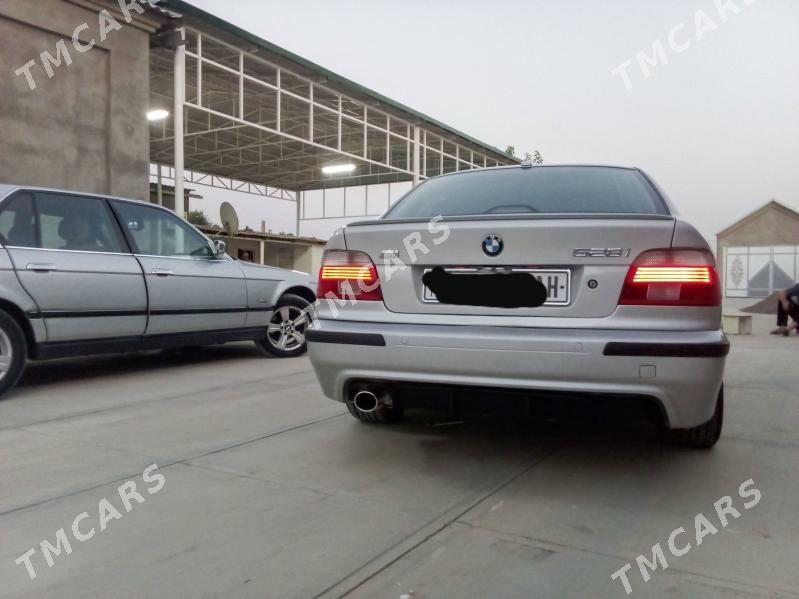BMW E39 2000 - 110 000 TMT - Kaka - img 8
